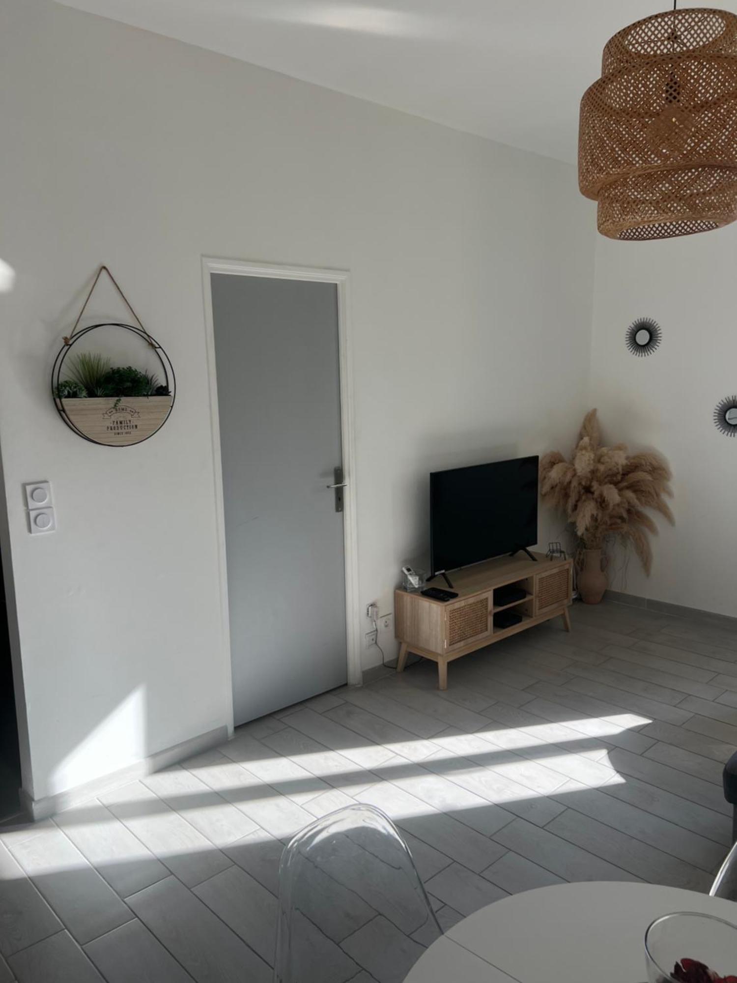 Grand T2 Climatise A 5 Min De La Gare St-Charles - Vieux Port Apartment มาร์กเซย ภายนอก รูปภาพ